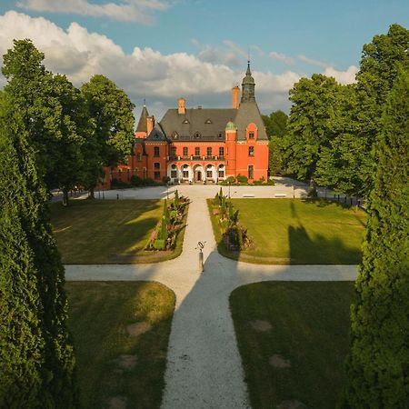 Отель Lejondals Slott Bro Экстерьер фото