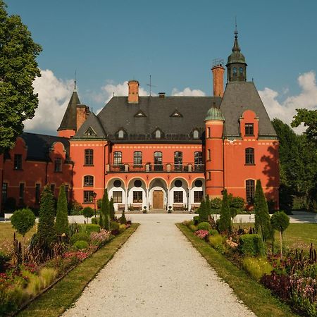 Отель Lejondals Slott Bro Экстерьер фото